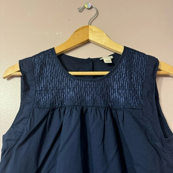 J.Crew Embroidered Windowpane Navy Blue Sleeveless Tank Womens Size  4 - Picture 2 of 6